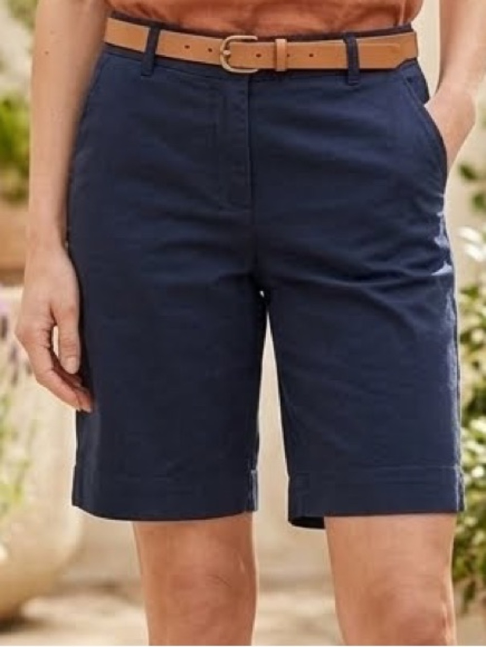 Talbots Shorts Navy Bermuda Mid Rise Tailored Casual Essential Preppy Golf sz 4